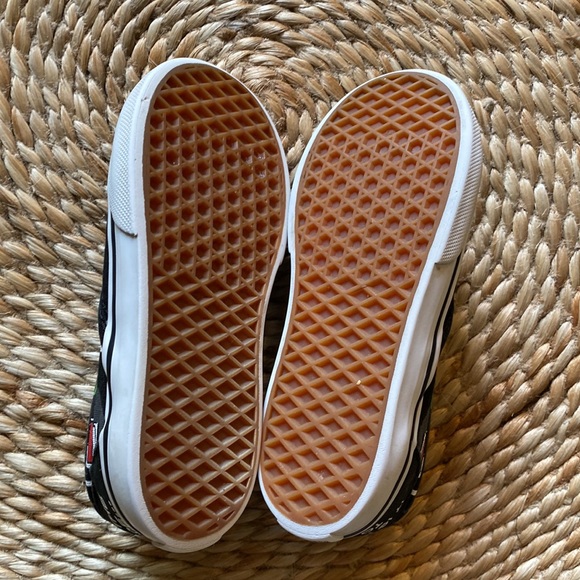 RARE HTF Boys Vans Star Wars Darth Vader Sneakers sz 8.5 - Picture 7 of 7